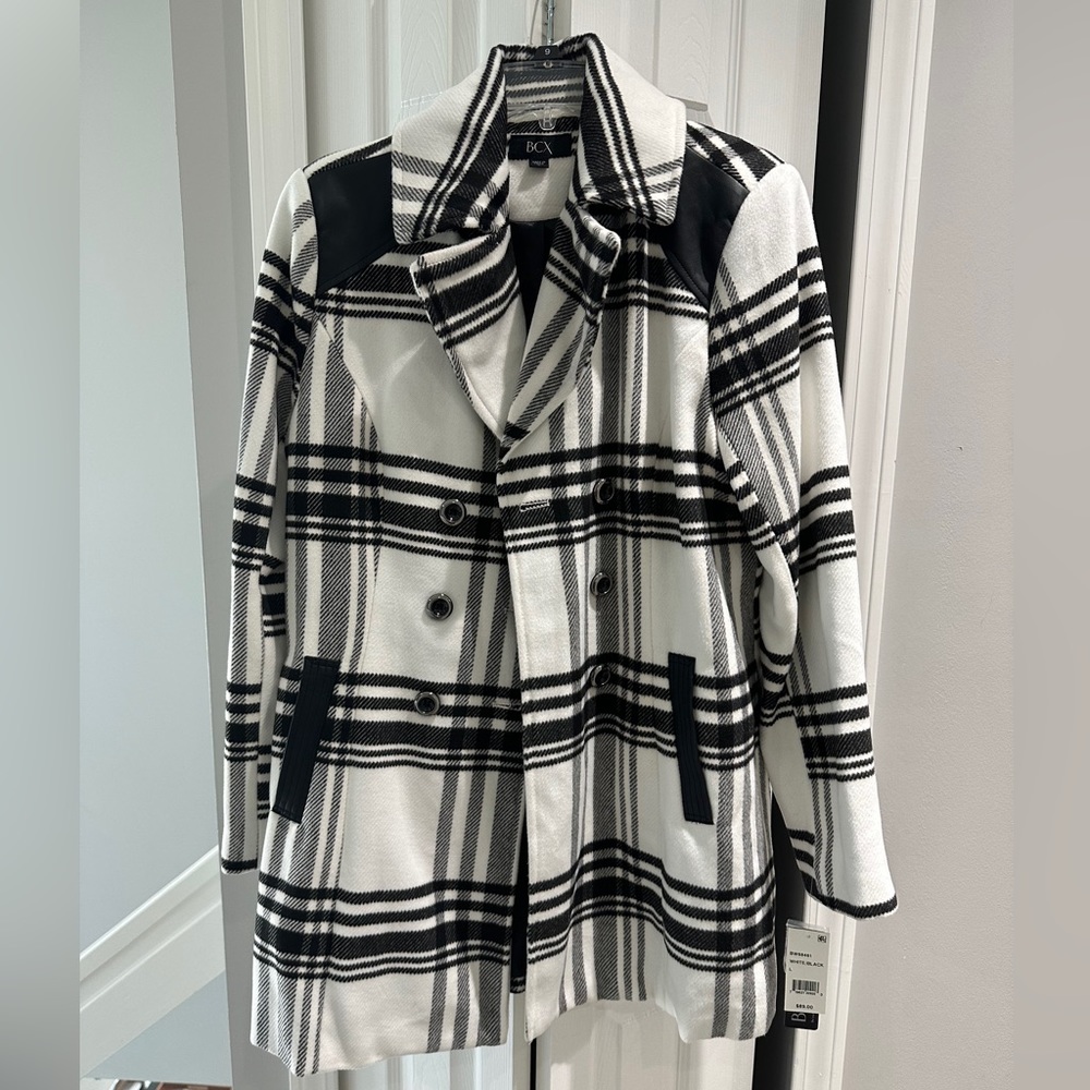 NWT BCX black and white coat size large